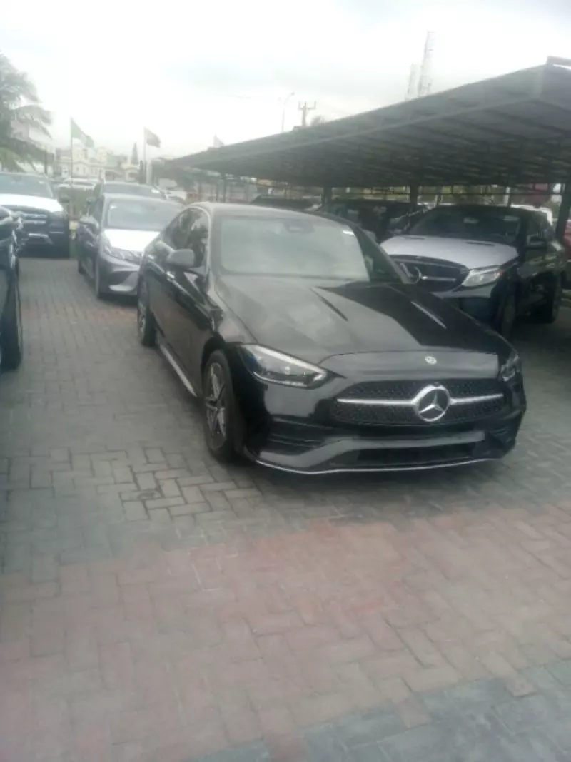 Mercedes-Benz C 300   - 2021