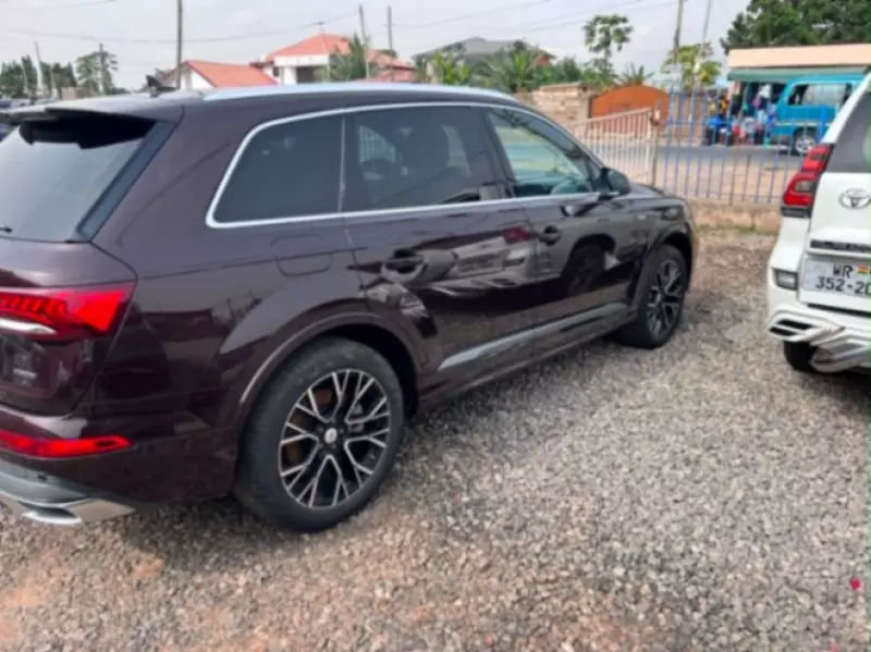 Audi Q7   - 2020