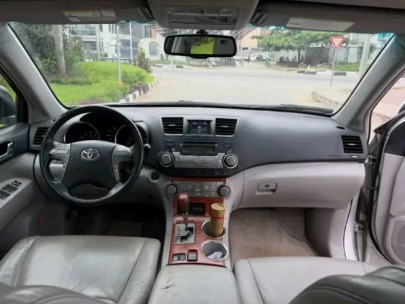 Toyota Highlander   - 2009