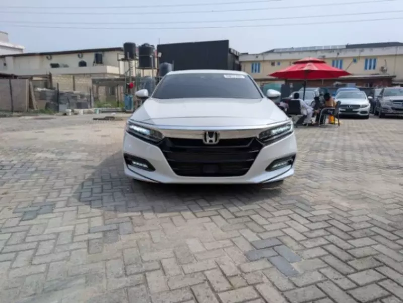 Honda Accord   - 2018
