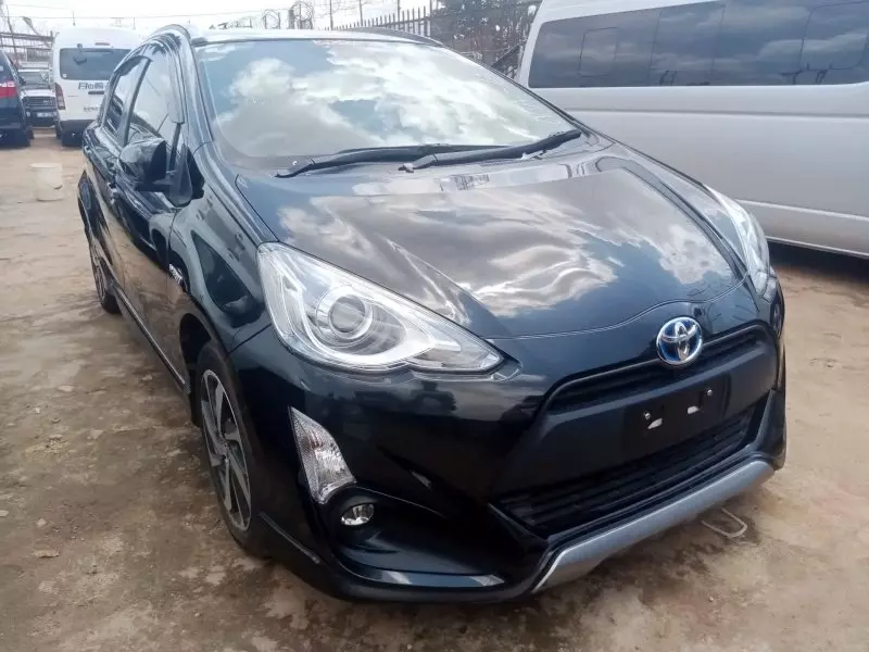 Toyota Aqua Hybrid   - 2014
