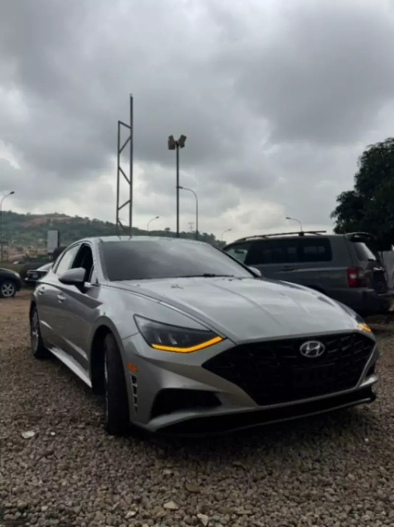 Hyundai Sonata   - 2021