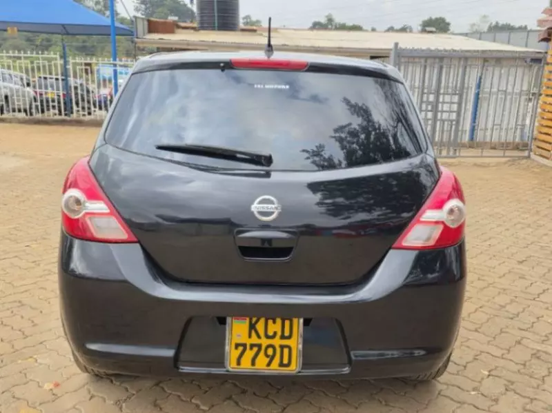 Nissan Sentra   - 2008