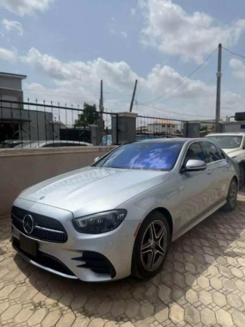 Mercedes-Benz E350   - 2021