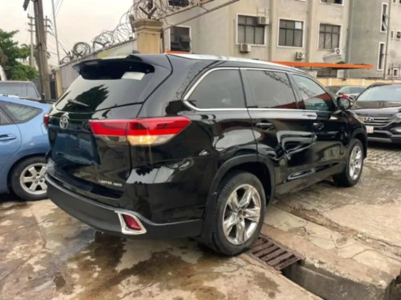 Toyota Highlander - 2015