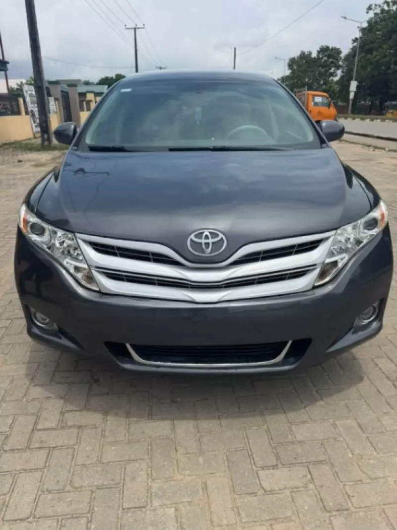 TOYOTA Venza - 2011