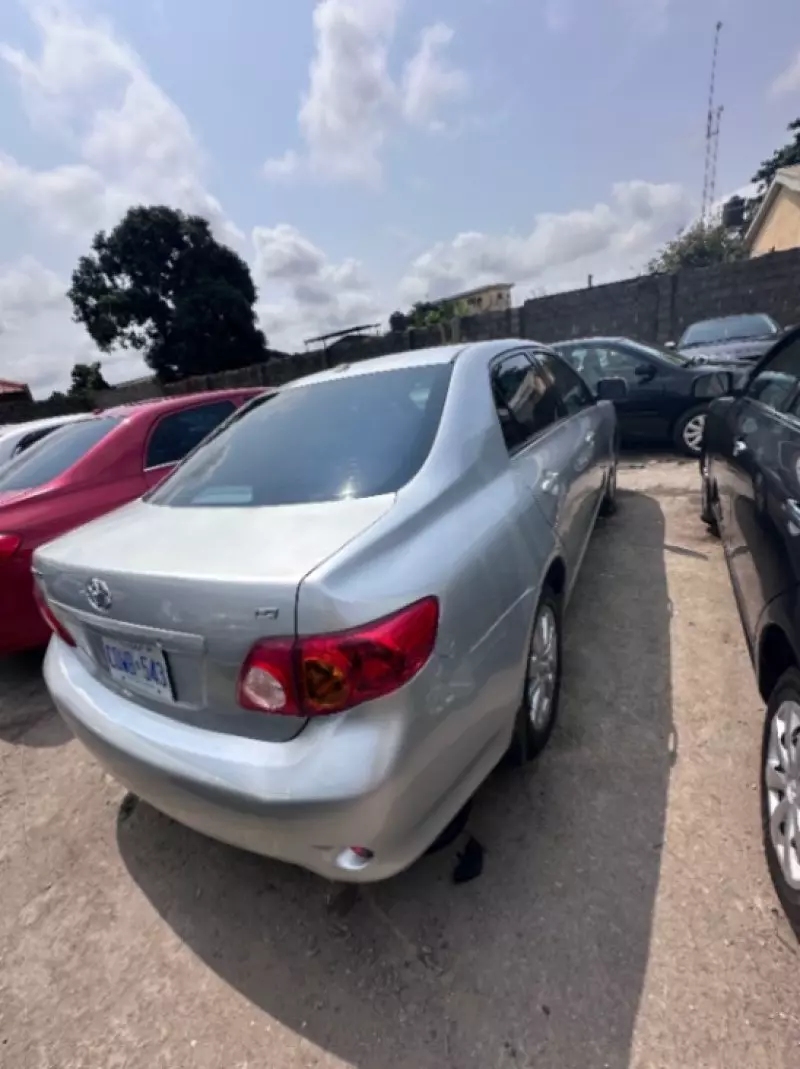 Toyota Corolla   - 2013