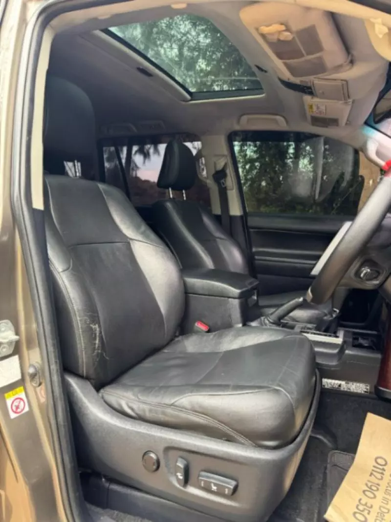 Toyota Land Cruiser   - 2013