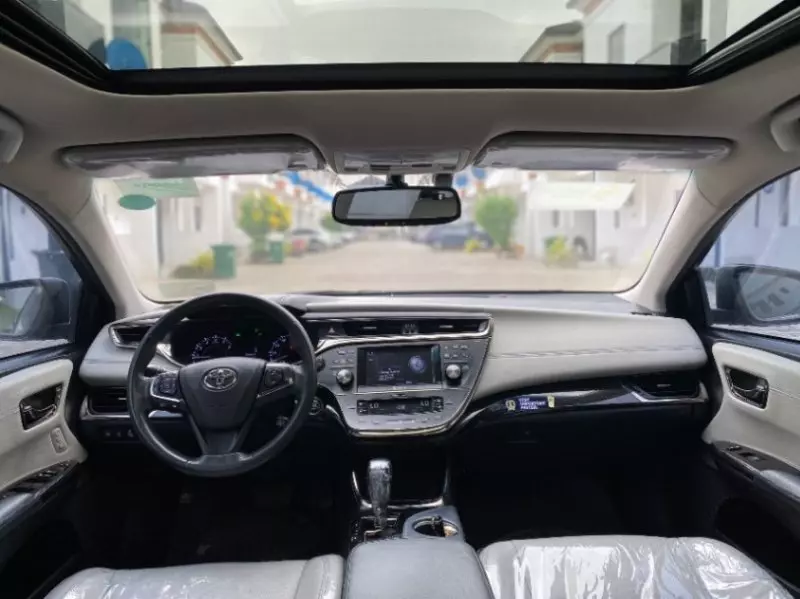 Toyota Avalon   - 2014