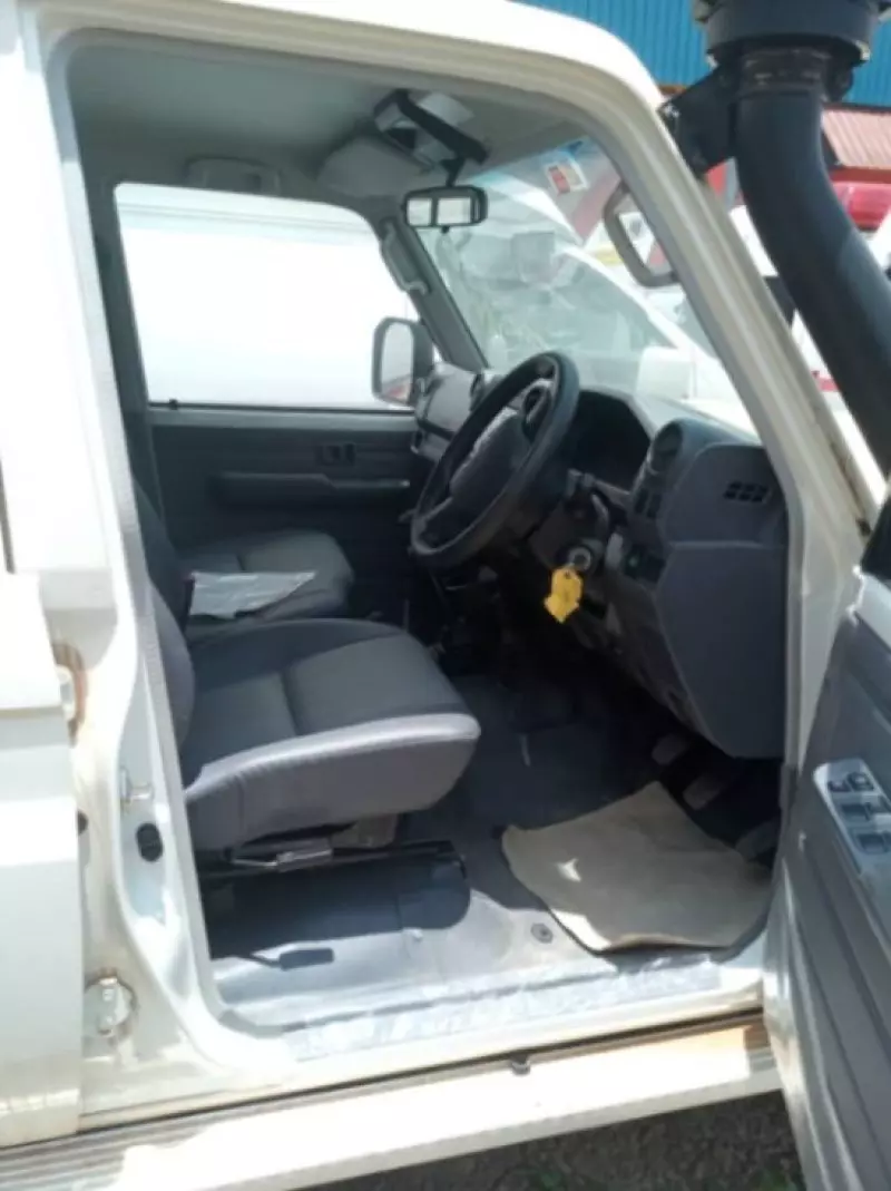 Toyota Landcruiser - 2024