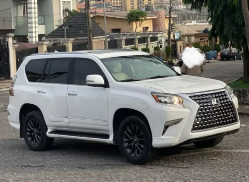 Lexus GX   - 2017