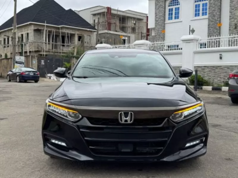 Honda Accord   - 2018