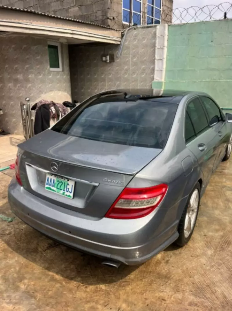 Mercedes-Benz C 300   - 2010