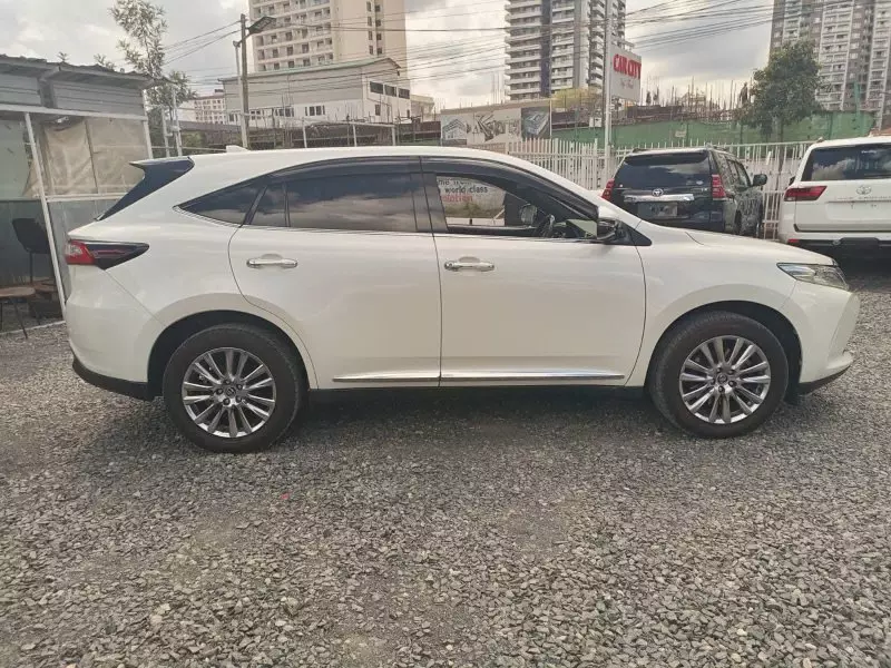 TOYOTA Harrier   - 2019