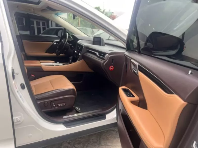 Lexus RX - 2016