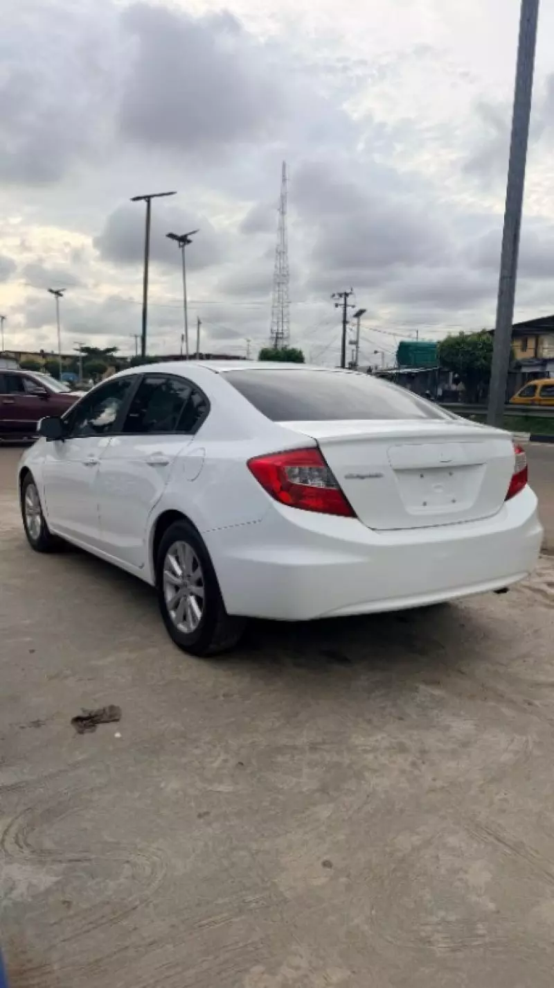 Honda Civic   - 2012