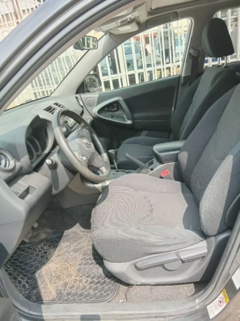 Toyota RAV 4   - 2012