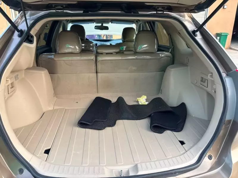TOYOTA Venza   - 2011