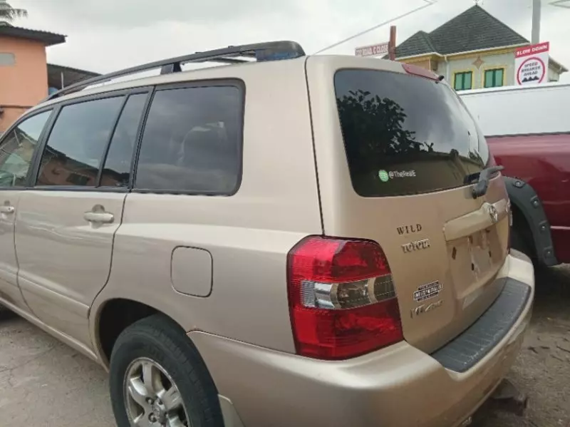 Toyota Highlander   - 2004
