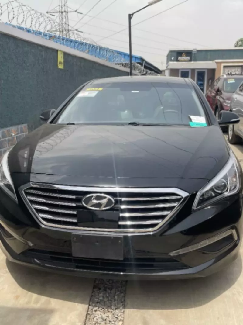 Hyundai Sonata   - 2015