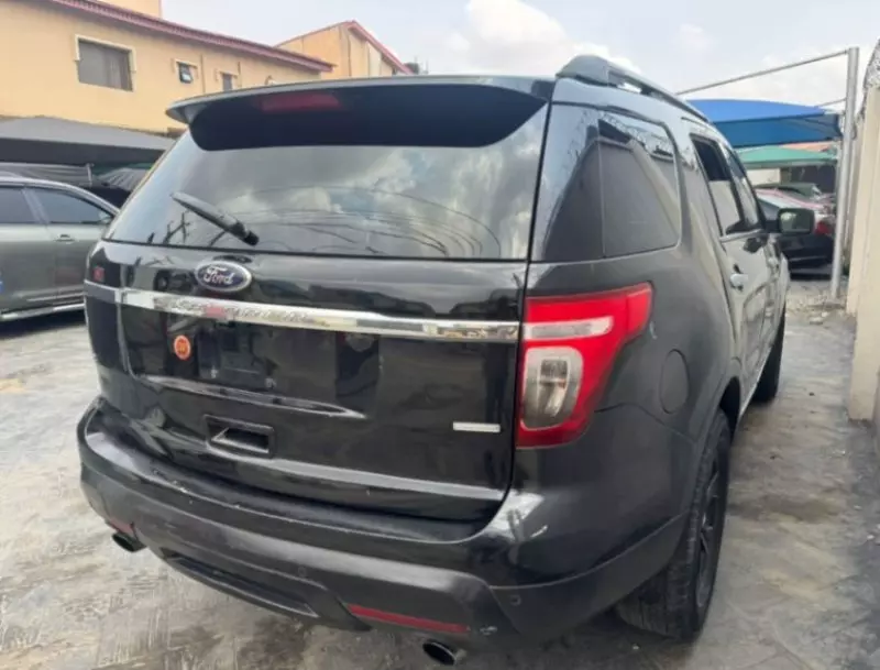 Ford Explorer   - 2014