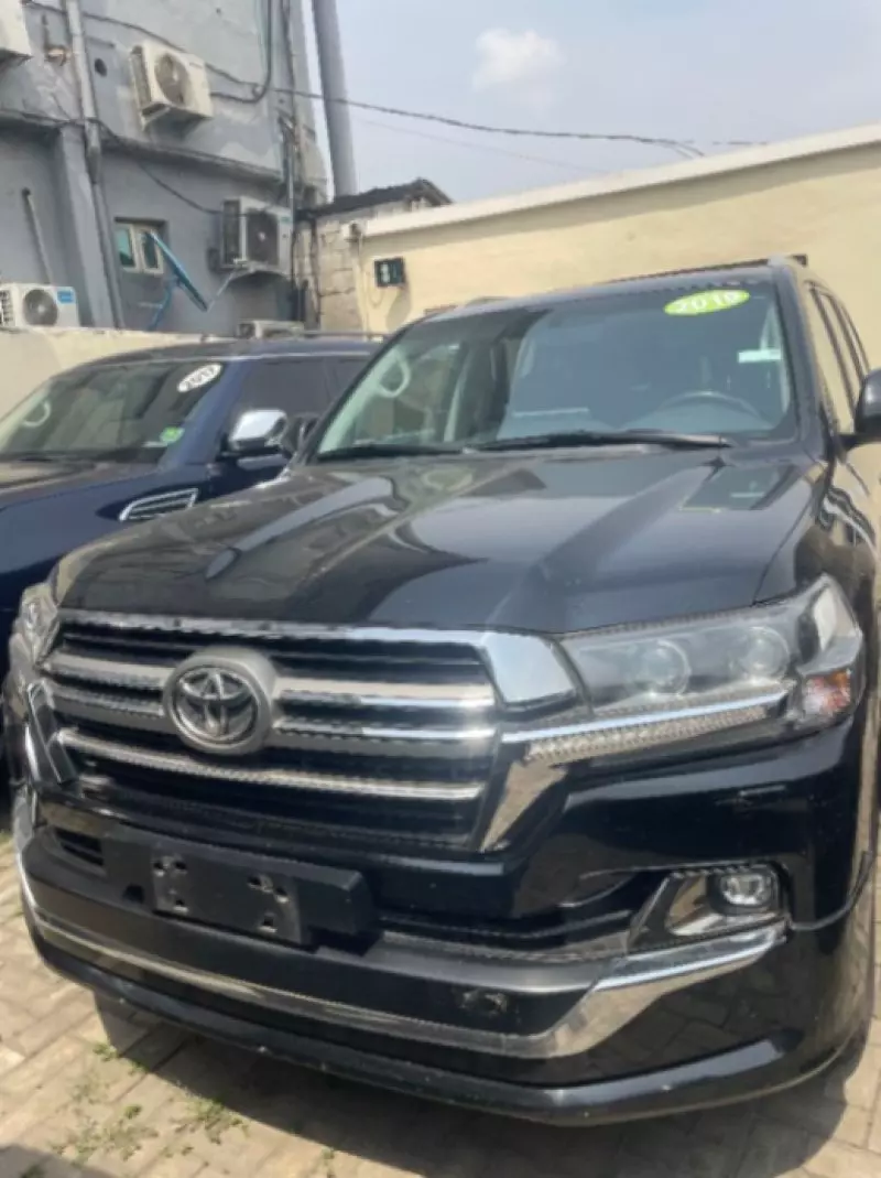 Toyota Land Cruiser   - 2019