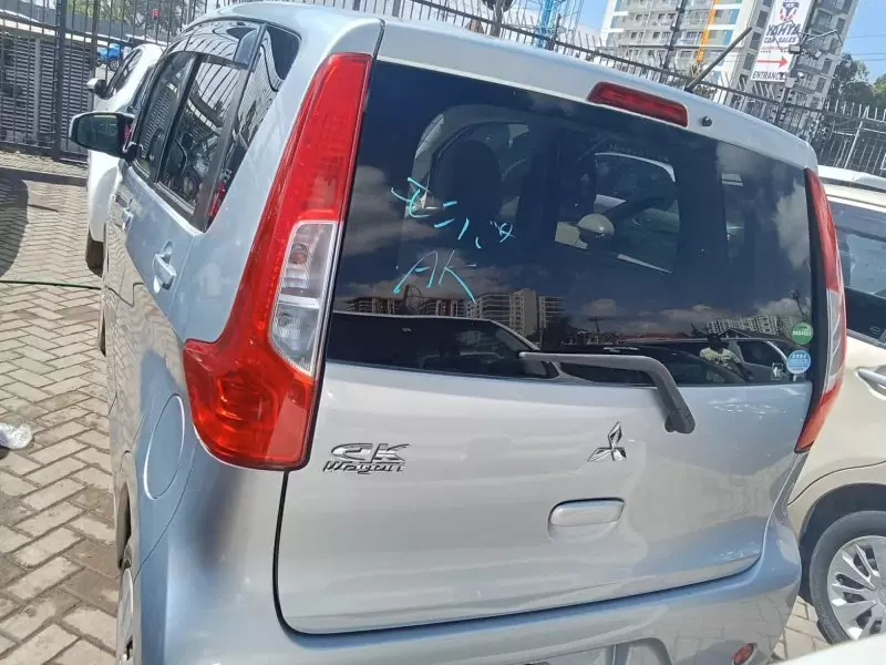 Mitsubishi wagon    - 2018