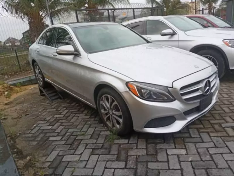 Mercedes-Benz C 300   - 2015