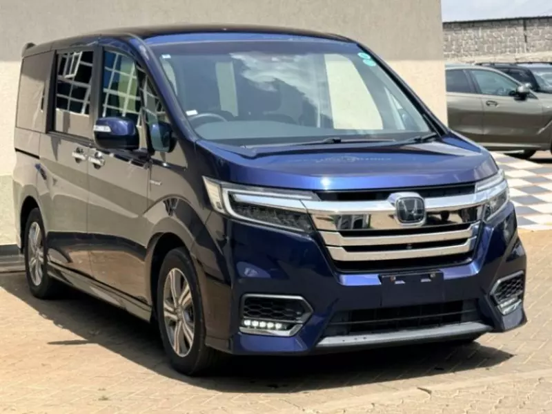 Honda Stepwgn Spada   - 2018