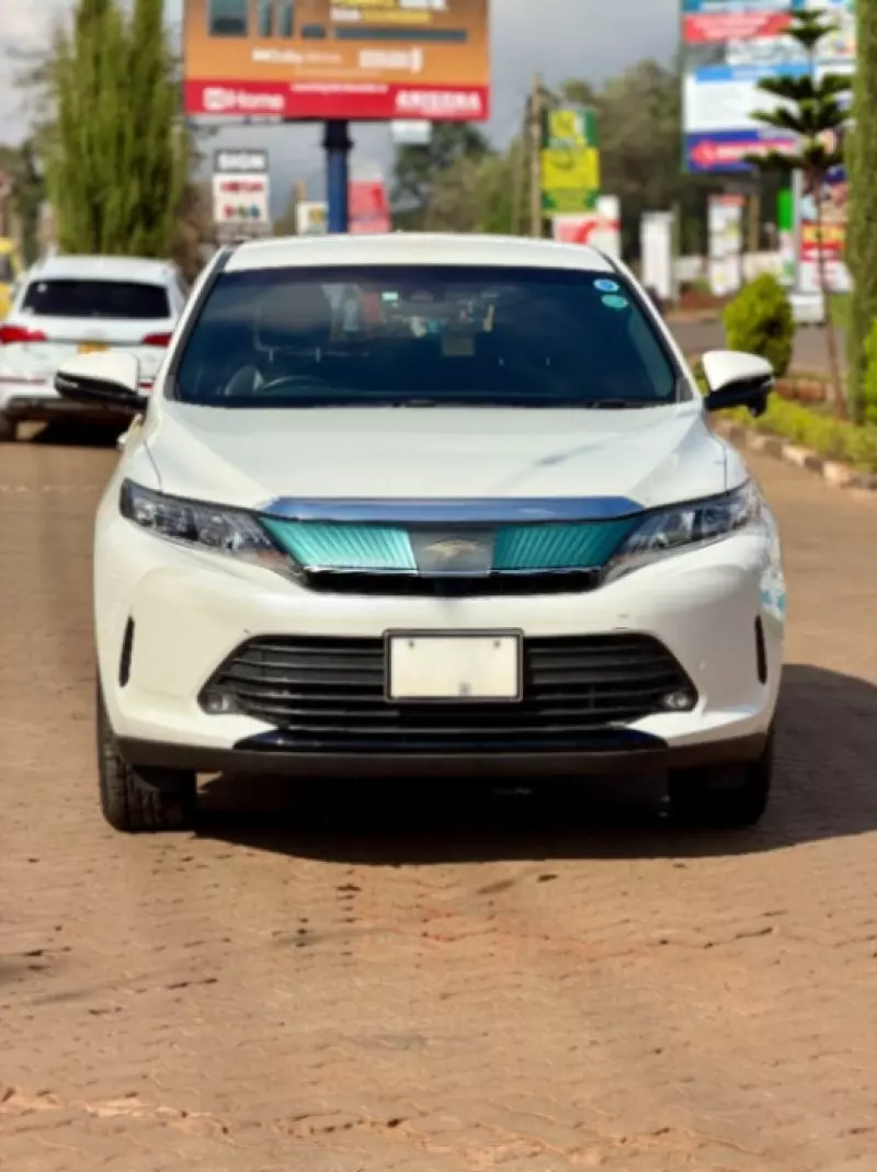 Toyota Harrier   - 2018