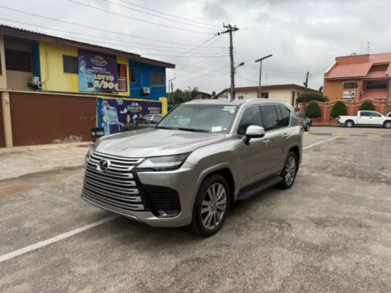 Lexus LX 600   - 2023