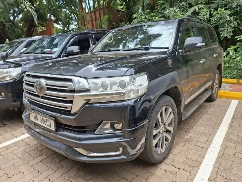 Toyota Landcruiser  V8   - 2016
