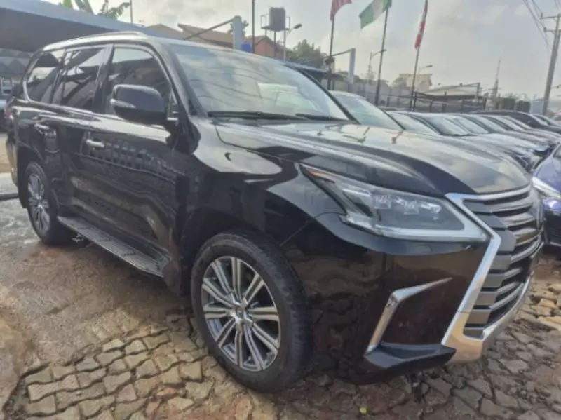 Lexus LX 570 - 2016