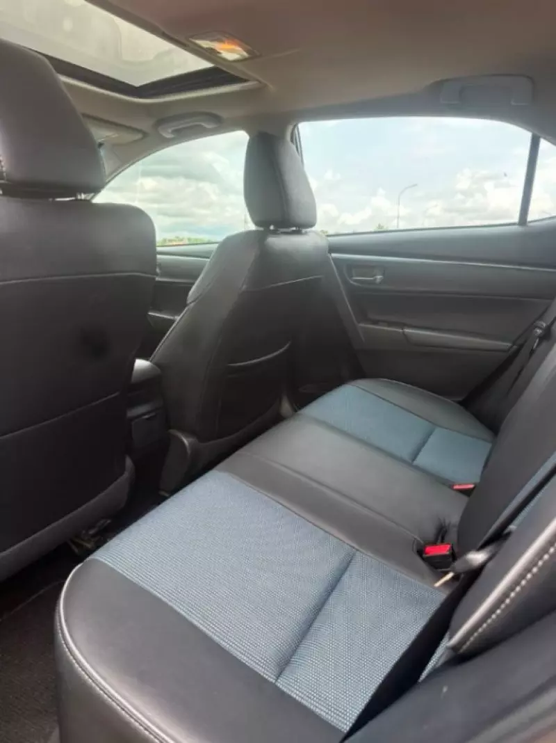 TOYOTA Corolla   - 2015
