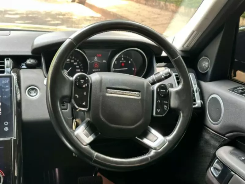 Land Rover Discovery   - 2017