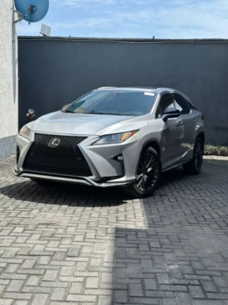 Lexus RX   - 2017