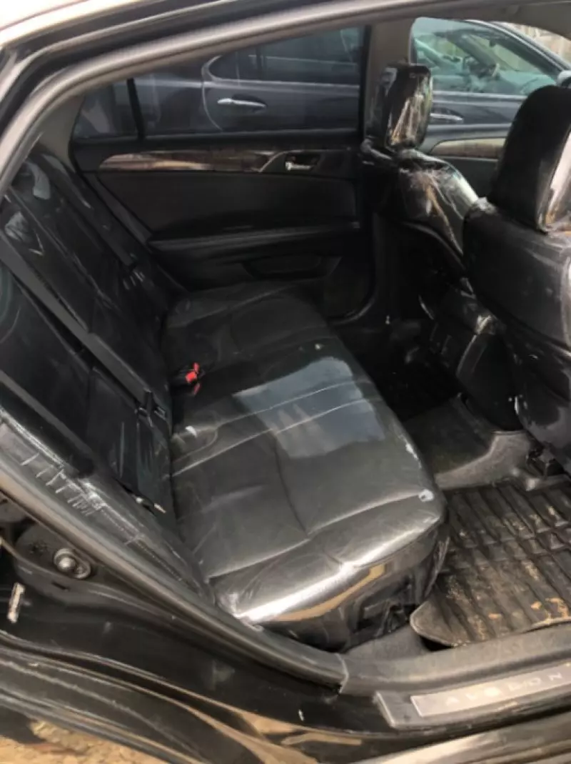 Toyota Avalon   - 2012