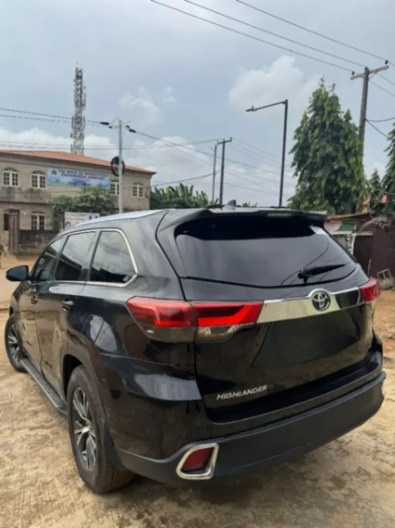TOYOTA Highlander   - 2016