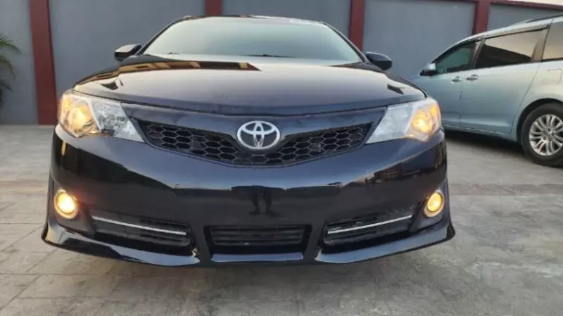 Toyota Camry - 2014