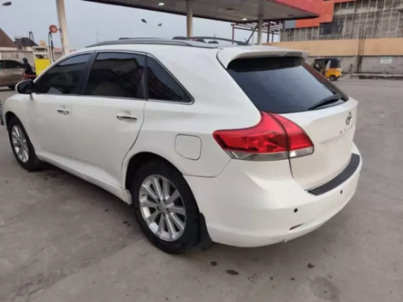 Toyota Venza   - 2010