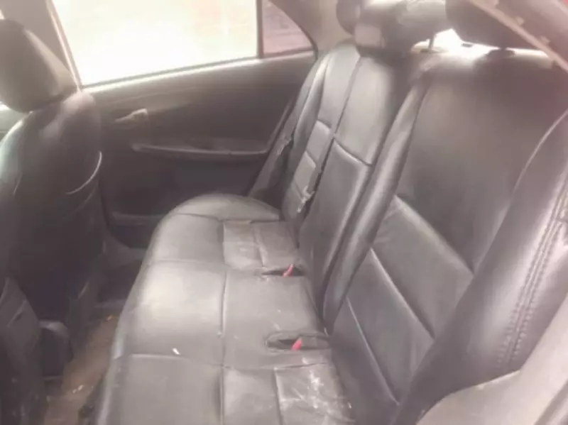 TOYOTA Corolla   - 2010
