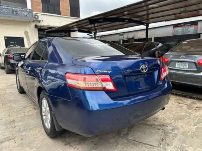 TOYOTA Camry   - 2011