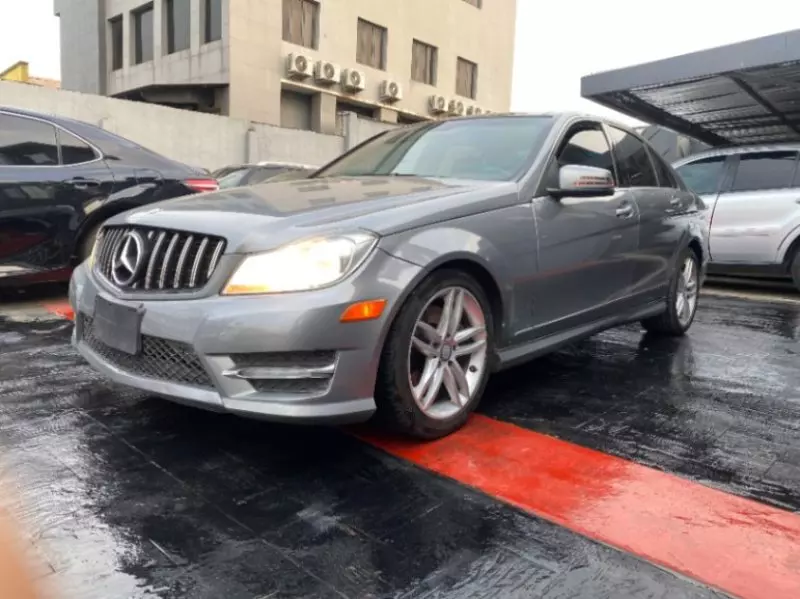 Mercedes-Benz C 300   - 2013