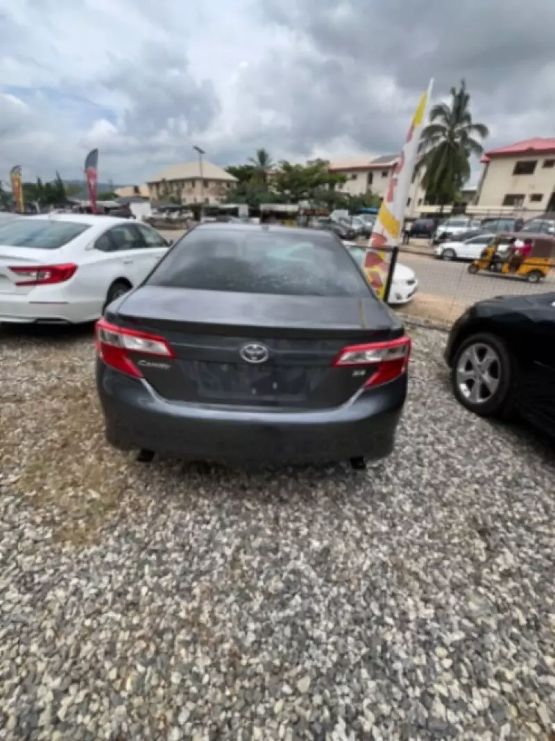 TOYOTA Camry   - 2012