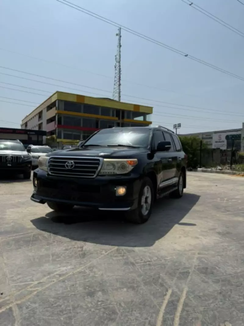 Toyota Land Cruiser   - 2013