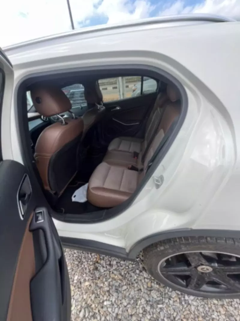 Mercedes-Benz GLA-Class   - 2015