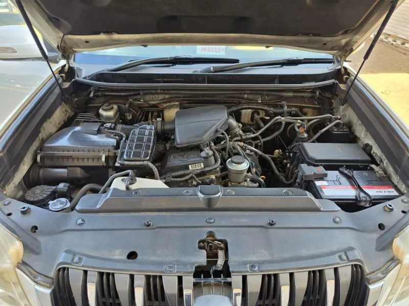 TOYOTA Prado   - 2010