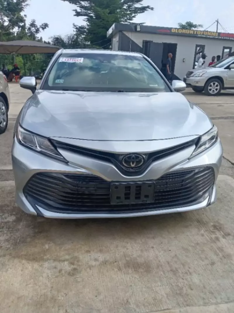 TOYOTA Camry - 2019