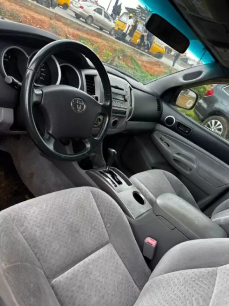 TOYOTA Tacoma   - 2006