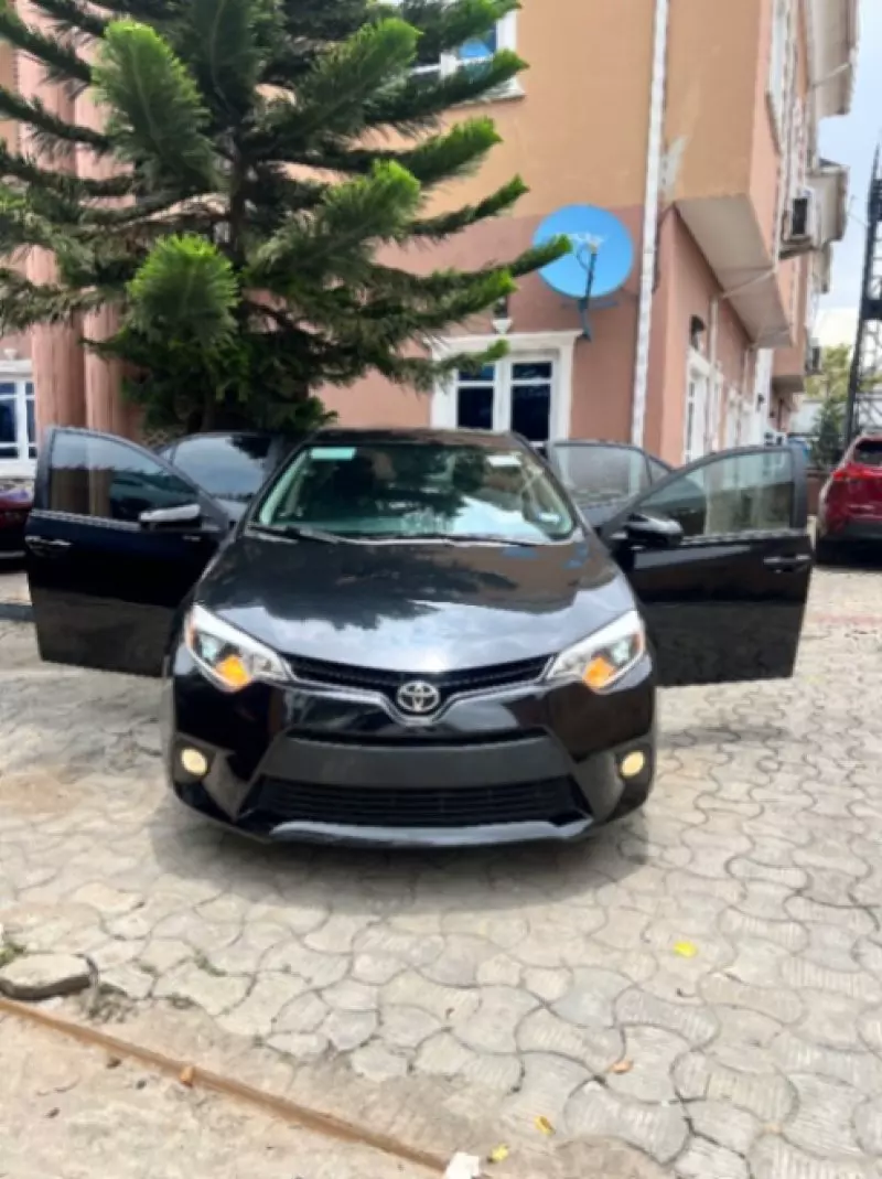 TOYOTA Corolla - 2014